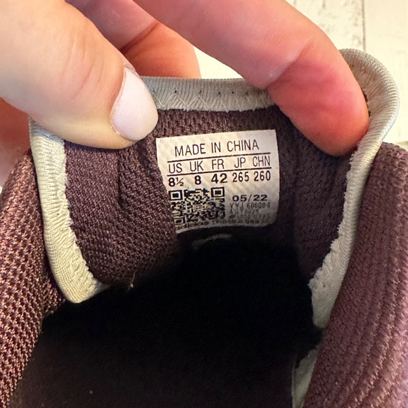 2 Adipower Weightlifting 3 'Linen Green Beam Pink' Women's 8.5 - Picture 4 of 4